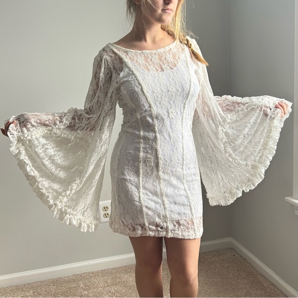 Free People Dresses & Skirts - Free People Bali Valentina Slip Dress XS  Ivory White Lace Bell Sleeve Worn Once